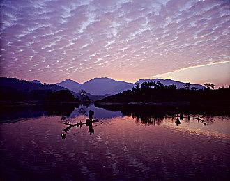 米哈游二连发 《绝区零》公布最新游戏预告片